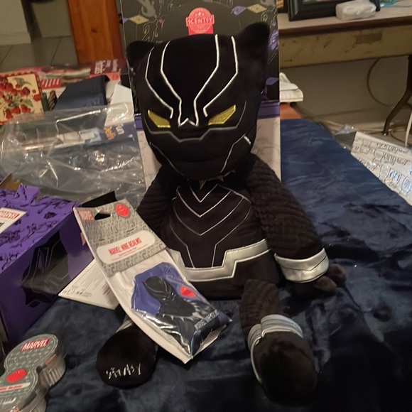 3Scentsy Black Panther Buddy w/ Scent Pak along with Black Panther Wall Diffuser - Picture 3 of 8